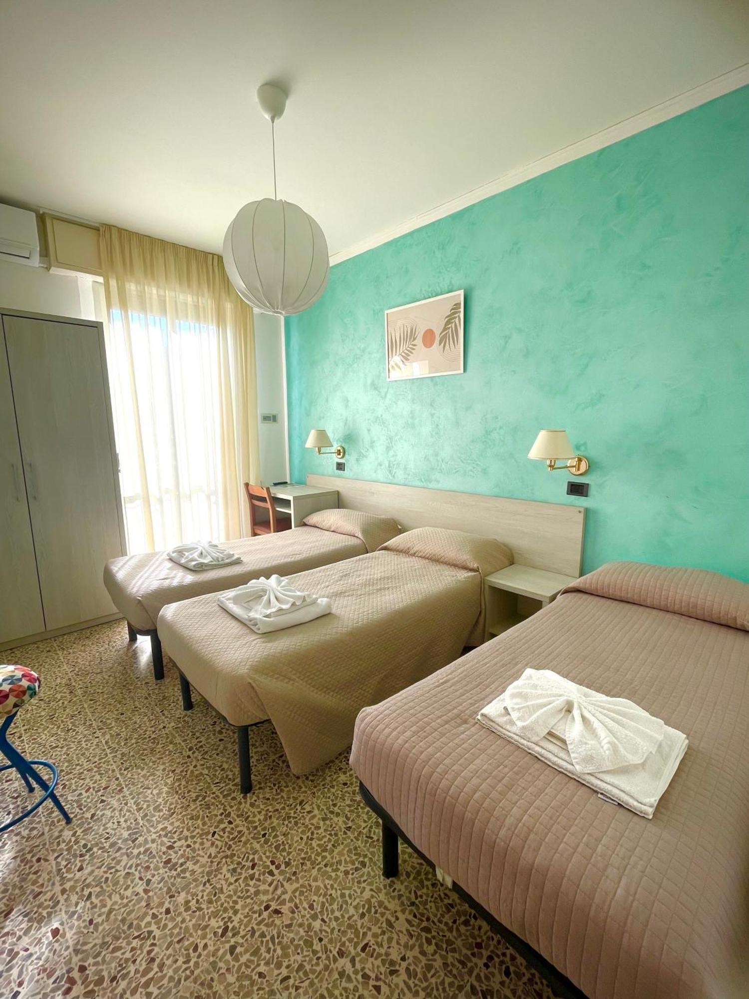 Hotel Reale Rimini Exteriör bild