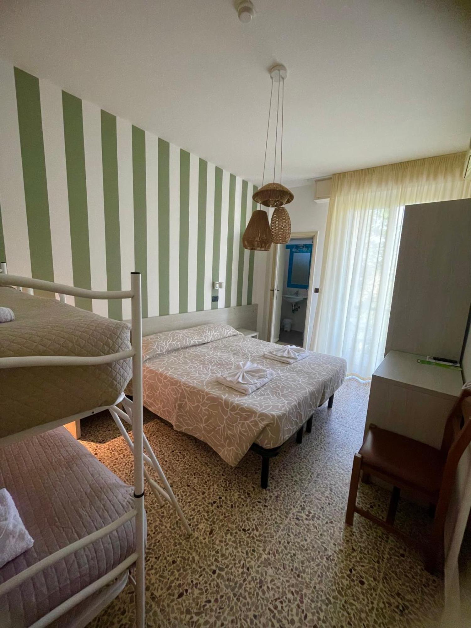 Hotel Reale Rimini Exteriör bild